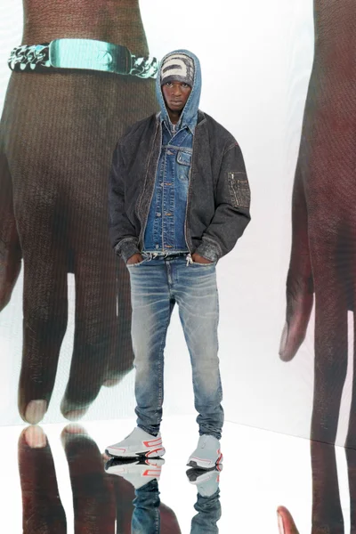 Look 43